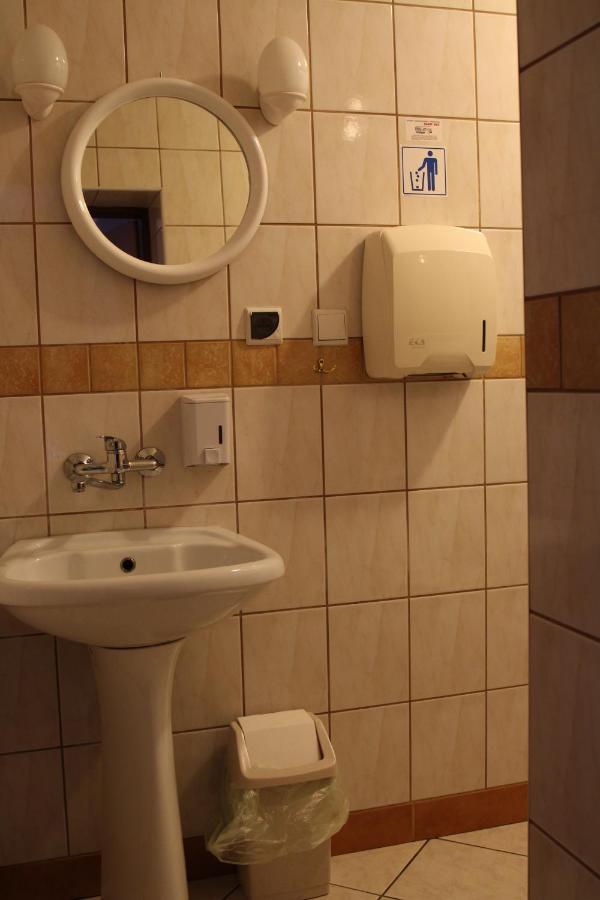 במוטל Aleksandrów Łódzki Bar Malwa מראה חיצוני תמונה